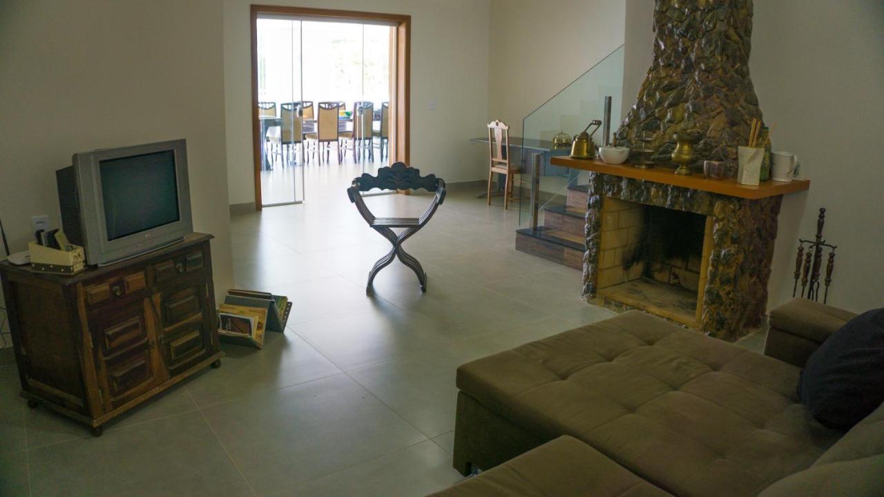 Suites Jardim Dos Lagos กาปีตอลิโอ ภายนอก รูปภาพ